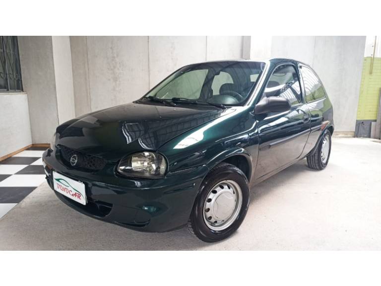 CHEVROLET - CORSA - 2001/2001 - Verde - R$ 15.000,00