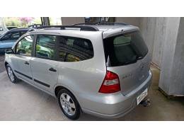 NISSAN - GRAND LIVINA - 2011/2012 - Prata - R$ 39.900,00