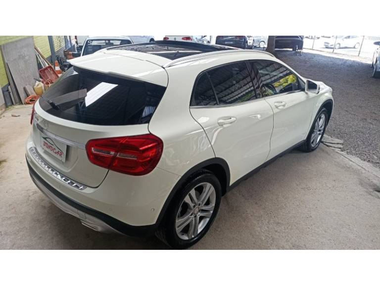 MERCEDES-BENZ - GLA 200 - 2017/2017 - Branca - R$ 118.900,00