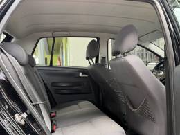 VOLKSWAGEN - CROSSFOX - 2006/2007 - Preta - R$ 32.900,00