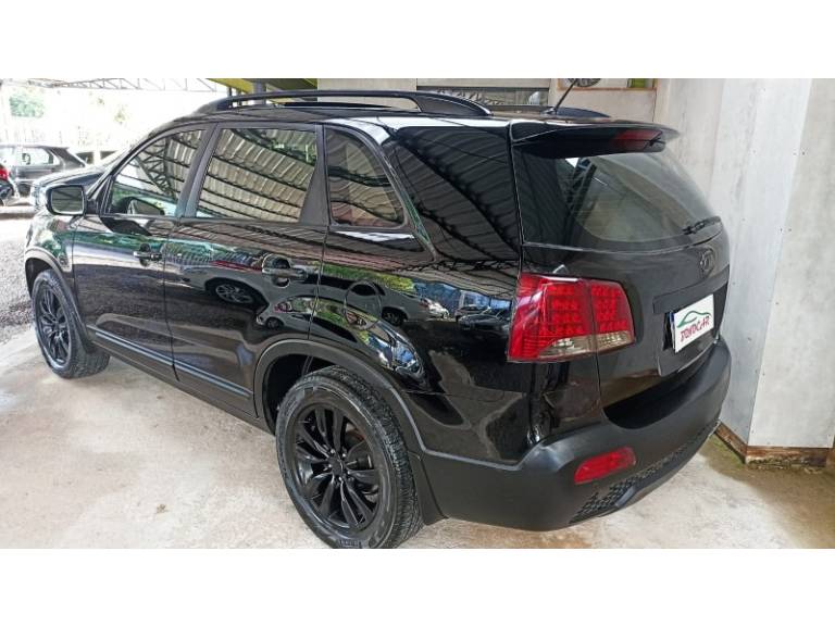 KIA MOTORS - SORENTO - 2010/2011 - Preta - R$ 59.900,00