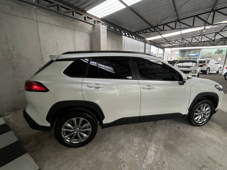 TOYOTA - COROLLA - 2024/2025 - Branca - R$ 167.900,00