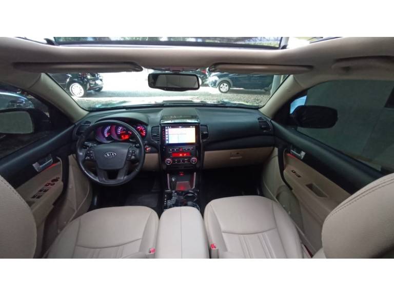 KIA MOTORS - SORENTO - 2010/2011 - Preta - R$ 59.900,00