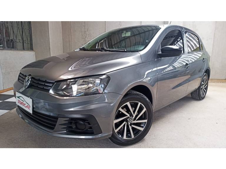 VOLKSWAGEN - GOL - 2018/2018 - Cinza - R$ 47.900,00